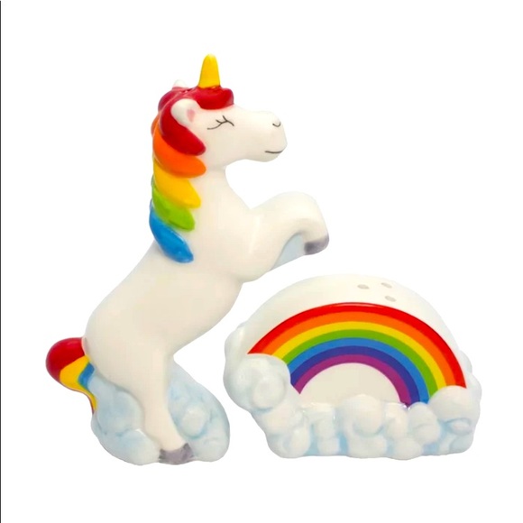 Other - NWT Unicorn Rainbow 🌈 Salt & Pepper Shaker Set 🦄